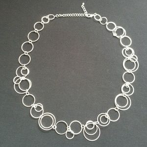 💗5/$25💗 Retro style Circle Chain